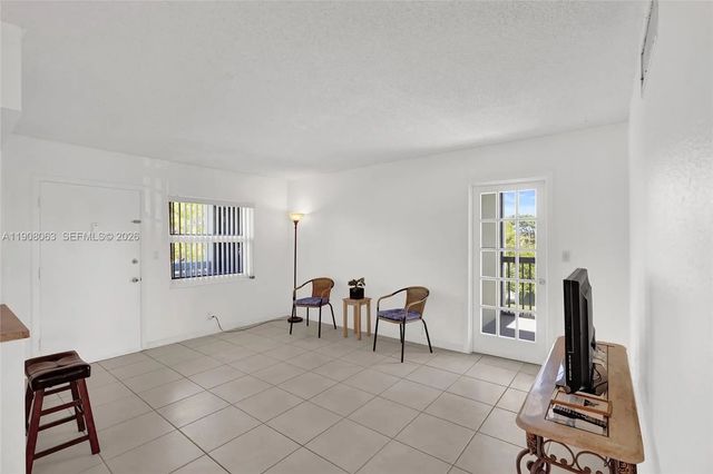 5 of 52 - 1425 Arthur Street #301a, Hollywood, FL