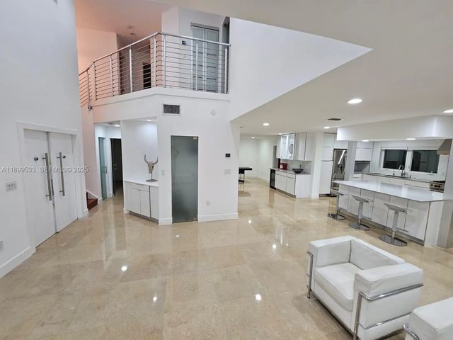 5 of 38 - 5754 Nw 98th Avenue, Doral, FL