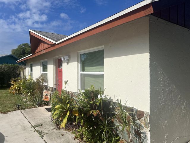 1309 W Frangipani Circle, Lantana