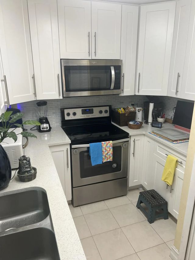 4 of 10 - 1309 W Frangipani Circle, Lantana, FL