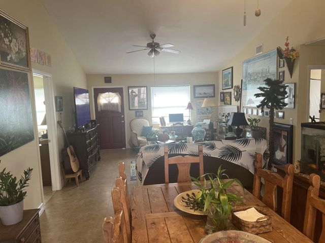 5 of 10 - 1309 W Frangipani Circle, Lantana, FL