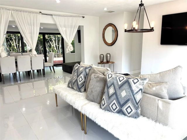 2101 Ne 55th Court, Fort Lauderdale
