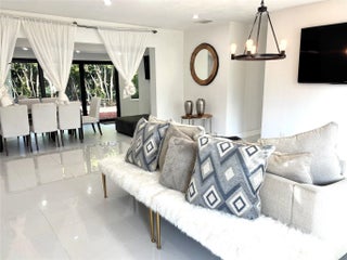 Photo of Listing #F10536130