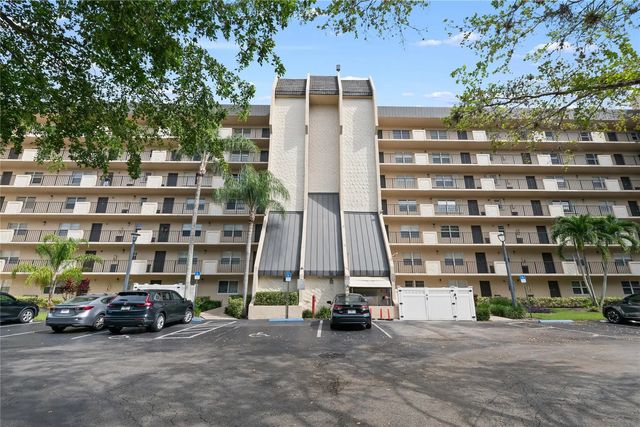 2 of 21 - 3300 W Rolling Hills Circle #610, Davie, FL