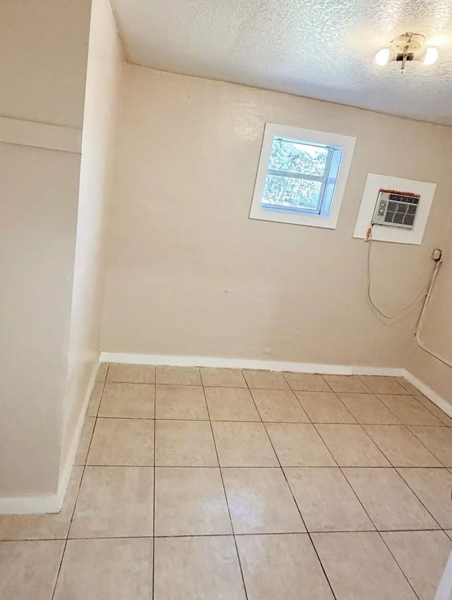5 of 15 - 433 N 9th N Street, Fort Pierce, FL