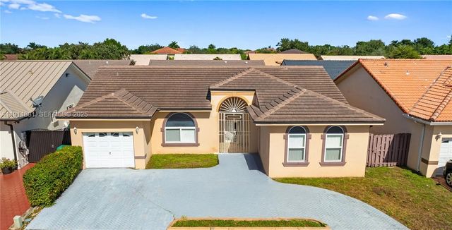 8761 Nw 142nd Street, Miami Lakes