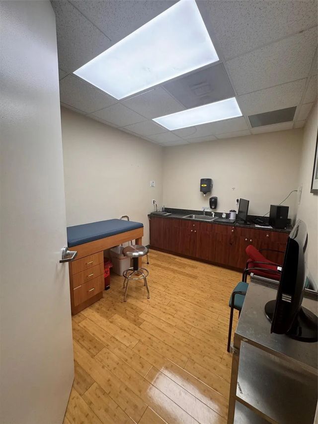 5 of 15 - 6000 N Federal Highway, Fort Lauderdale, FL