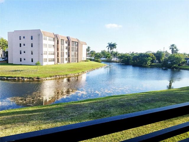 3 of 25 - 10442 Sunrise Lakes Boulevard #203, Sunrise, FL