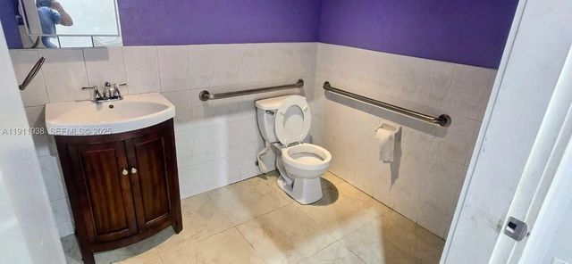 4 of 15 - 2954 W 84th Street #118, Hialeah, FL