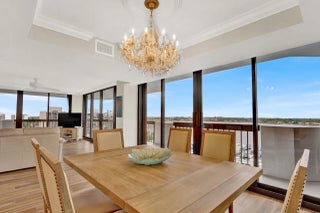 Photo of Listing #R11139676