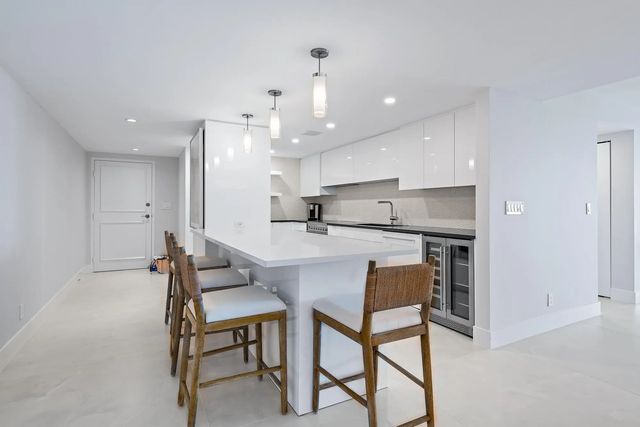 5 of 20 - 3456 S Ocean Boulevard #701, Palm Beach, FL