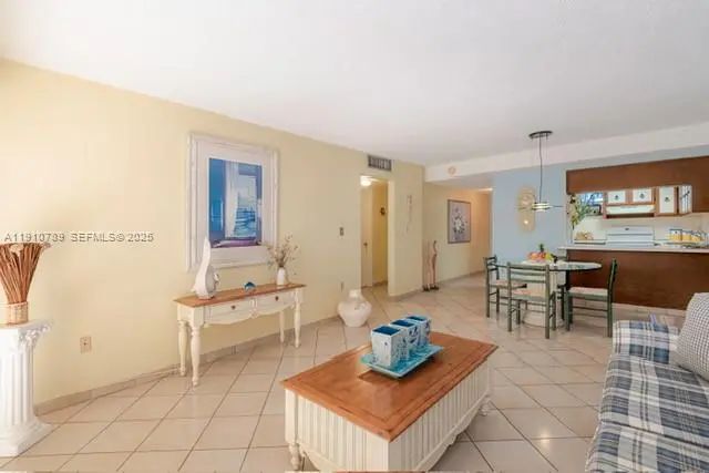 3 of 27 - 1890 W 56th Street #1423, Hialeah, FL