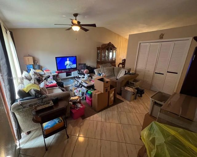 2 of 20 - 20442 Nw 15th Avenue #6, Miami Gardens, FL