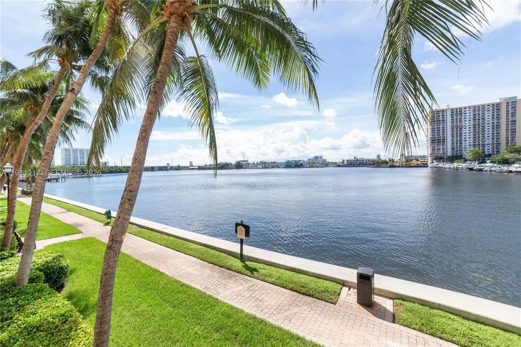 17150 N Bay Road #2207, Sunny Isles Beach
