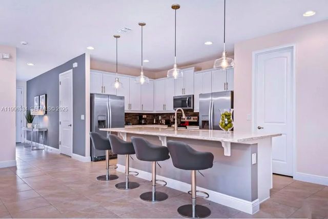 4 of 26 - 7700 Fairfax, Kissimmee, FL