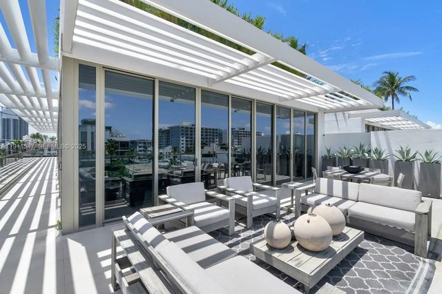 3 of 52 - 300 Collins Avenue #ph3, Miami Beach, FL