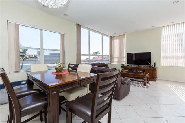 2 of 16 - 326 Harrison Street #302a, Hollywood, FL