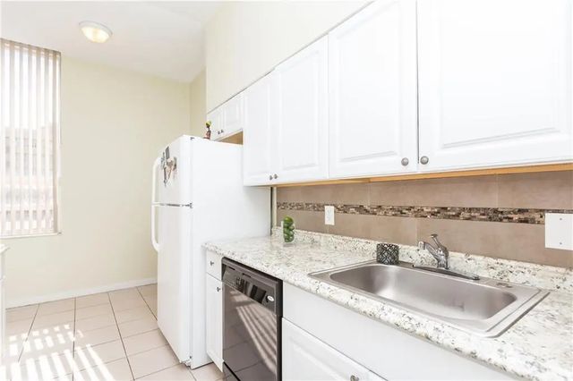 5 of 16 - 326 Harrison Street #302a, Hollywood, FL