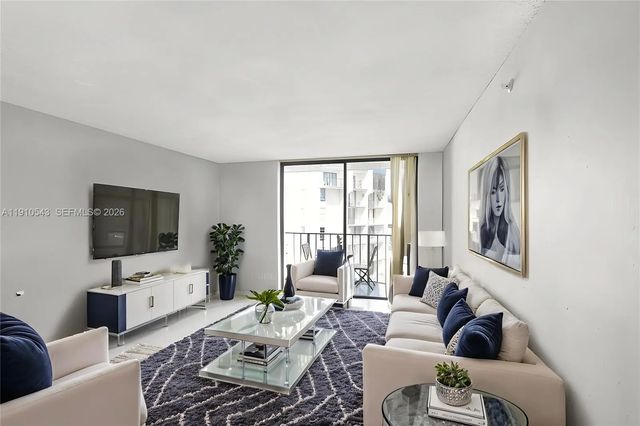 3 of 34 - 9686 Fontainebleau Boulevard #507, Miami, FL