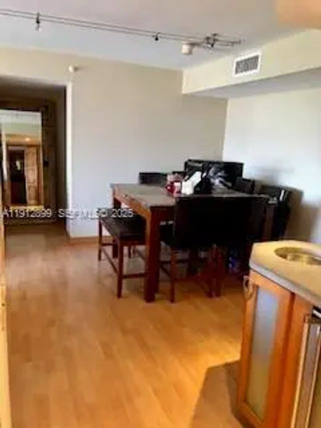 5 of 24 - 1688 West Avenue #405, Miami Beach, FL