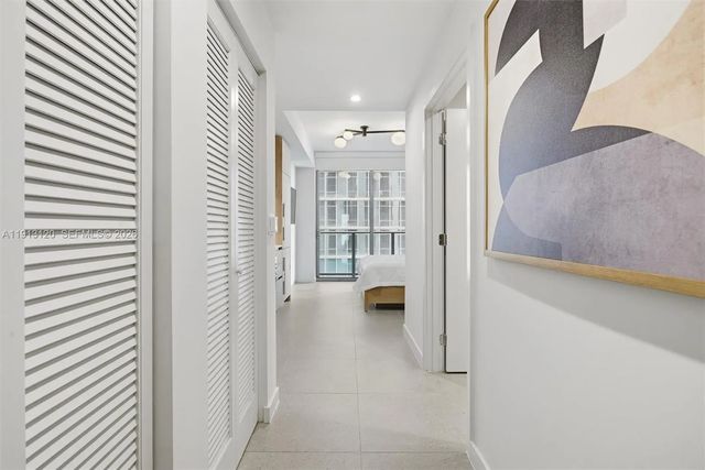 4 of 42 - 11 Ne 6th Street #1906, Miami, FL