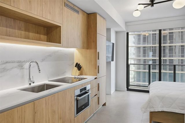 5 of 42 - 11 Ne 6th Street #1906, Miami, FL