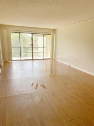 Photo of Listing #R11140221