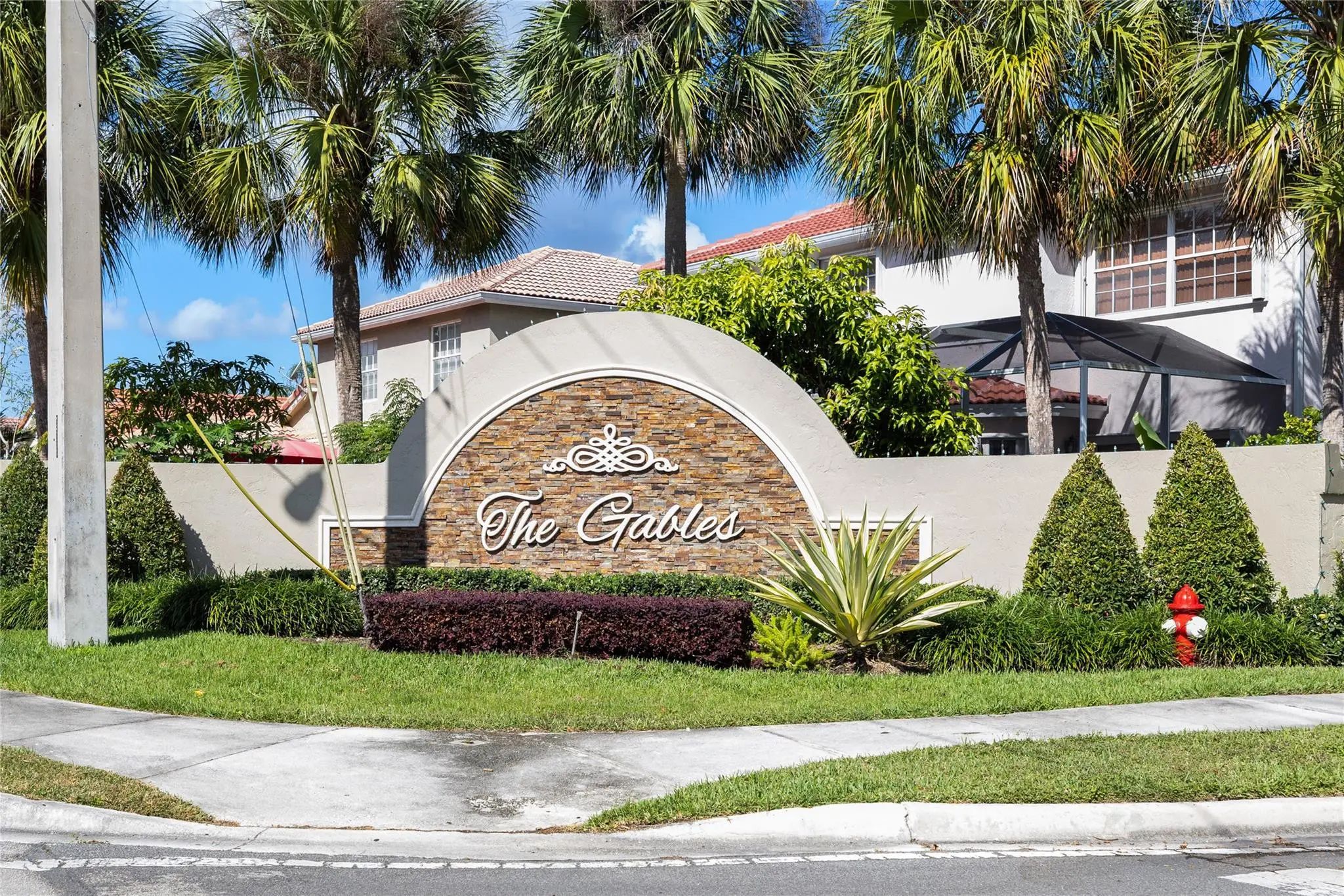 75 N Gables Boulevard, Weston