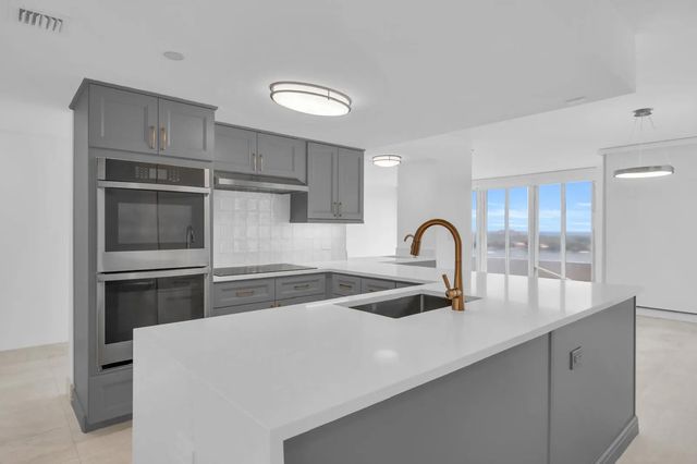 529 S Flagler Dr #14h, West Palm Beach