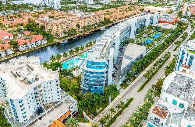 N/A, Aventura