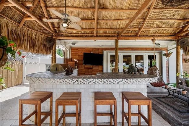 2 of 17 - 21280 Ne 23rd Avenue, Miami, FL