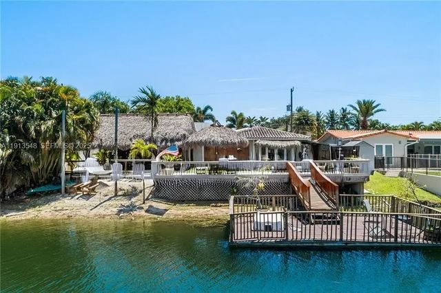 3 of 17 - 21280 Ne 23rd Avenue, Miami, FL