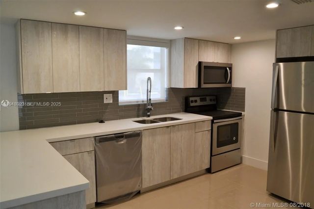9375 Fontainebleau Boulevard #l122, Miami