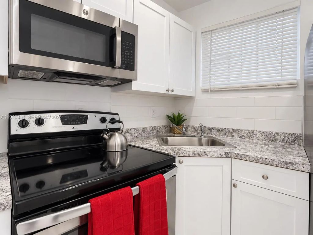 6950 Nw 8th Avenue #7, Miami