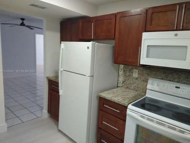3 of 15 - 700 Nw 214th Street #403, Miami Gardens, FL