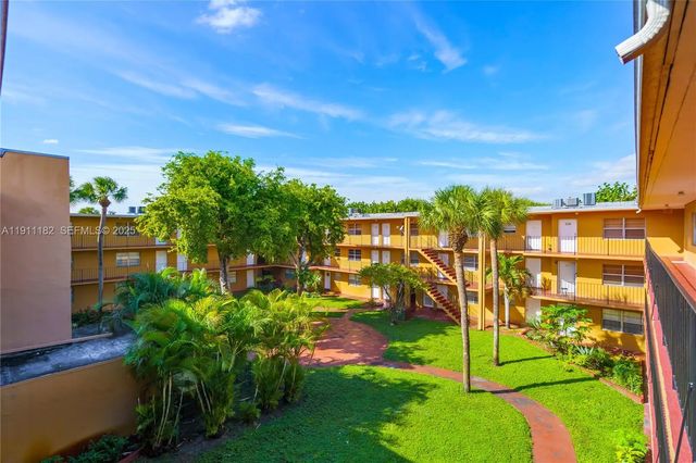 1330 W 54th Street #302c, Hialeah