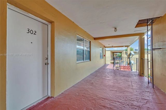 3 of 20 - 1330 W 54th Street #302c, Hialeah, FL