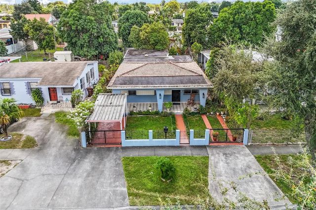 3 of 23 - 682 W 37th Street, Hialeah, FL