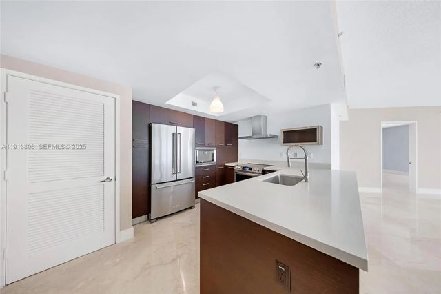 3 of 43 - 150 Sunny Isles Boulevard #601, Sunny Isles Beach, FL