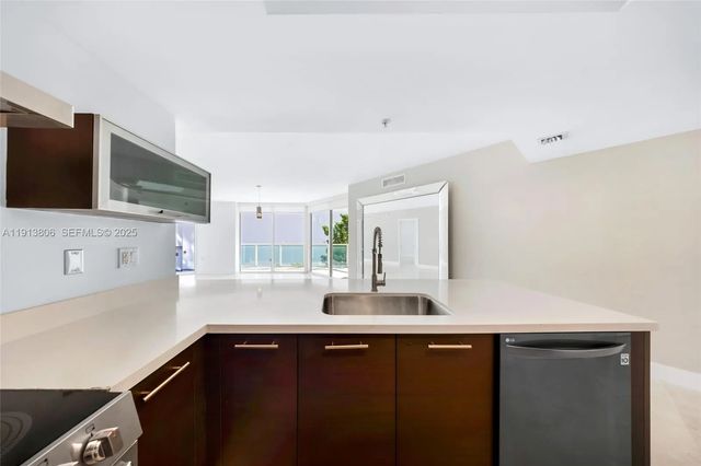 4 of 43 - 150 Sunny Isles Boulevard #601, Sunny Isles Beach, FL
