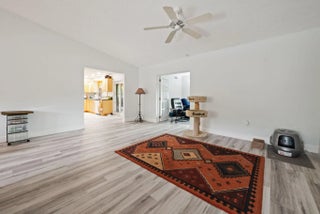 Photo of Listing #F10536813