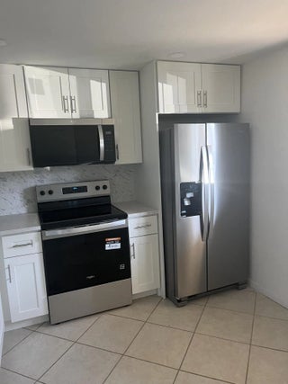 Photo of Listing #R11140697