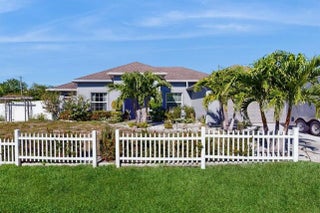 Photo of Listing #R11140749