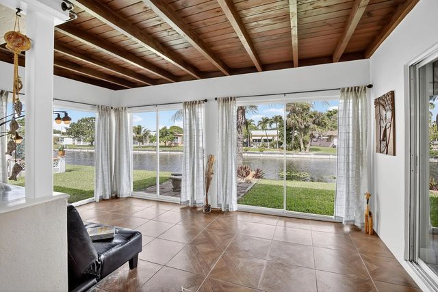 5 of 40 - 4305 Nw 49th Drive, Tamarac, FL