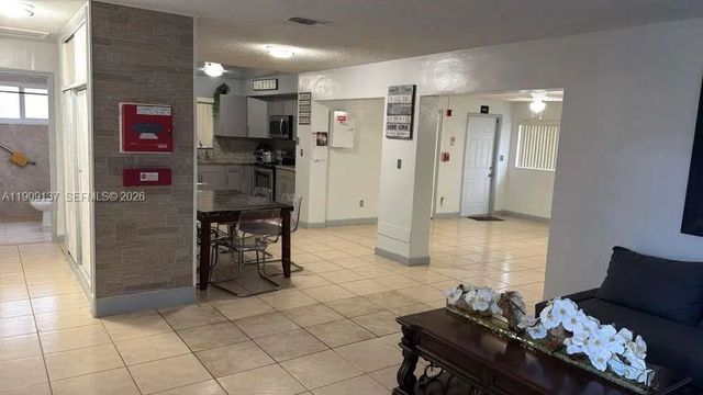 5 of 30 - 17902 Nw 81st Court, Hialeah, FL