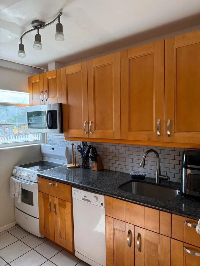 5 of 9 - 741 Bayshore Drive #2s, Fort Lauderdale, FL