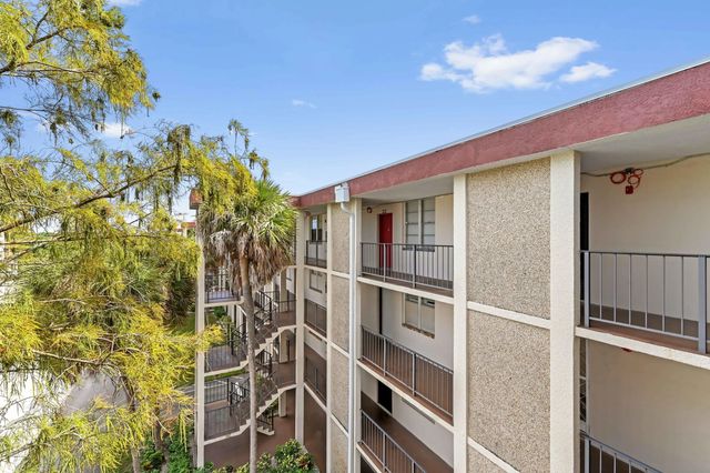 2 of 23 - 2650 Nw 49th Avenue #422, Lauderdale Lakes, FL