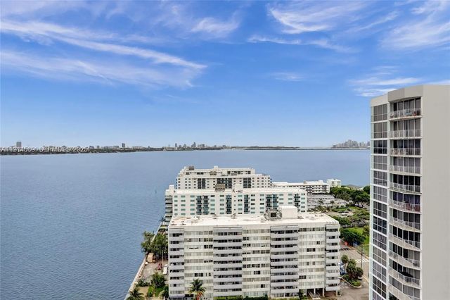 7601 E Treasure Drive #2421, North Bay Village
