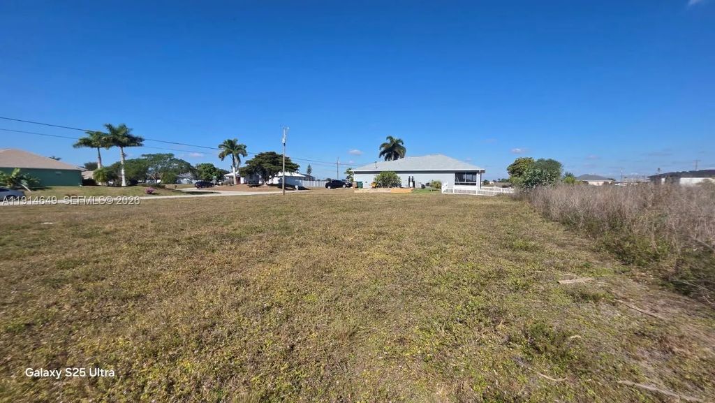 1427 Ne 20 Th, Cape Coral