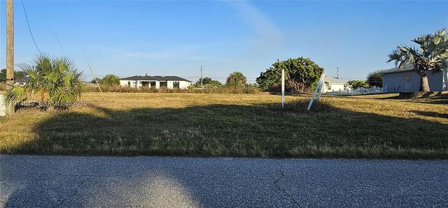 2 of 3 - 1427 Ne 20 Th, Cape Coral, FL
